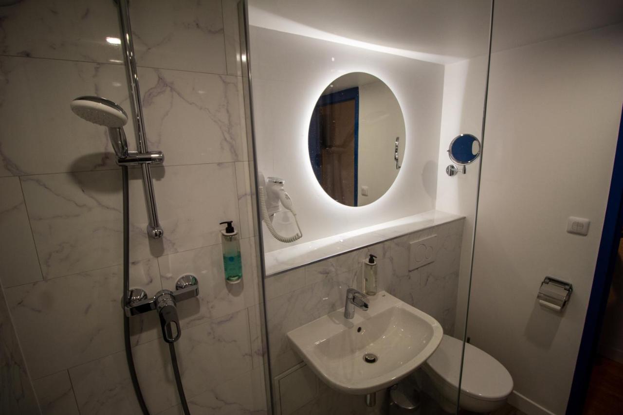 Hotel Rbx - Roubaix Centre ภายนอก รูปภาพ