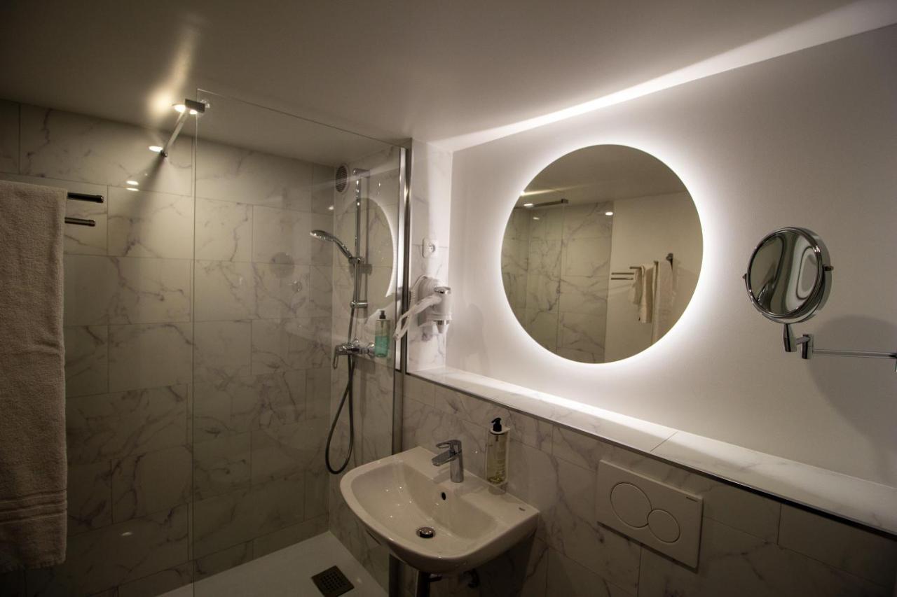 Hotel Rbx - Roubaix Centre ภายนอก รูปภาพ